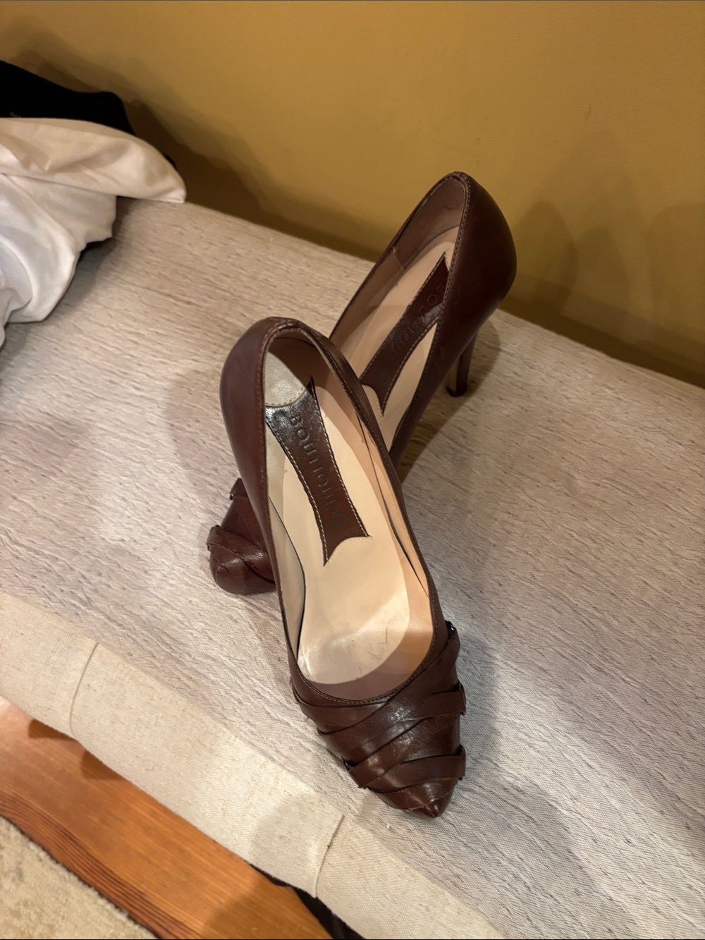 Boutique 9 Brown Leather Pointed Toe Heels